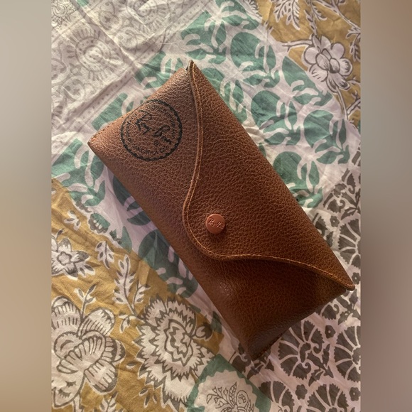 ray ban case - Picture 2 of 2